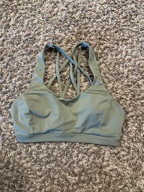 Lululemon Free To Be Serene Bra *Light Support, C/D Cup (SIZE 6)